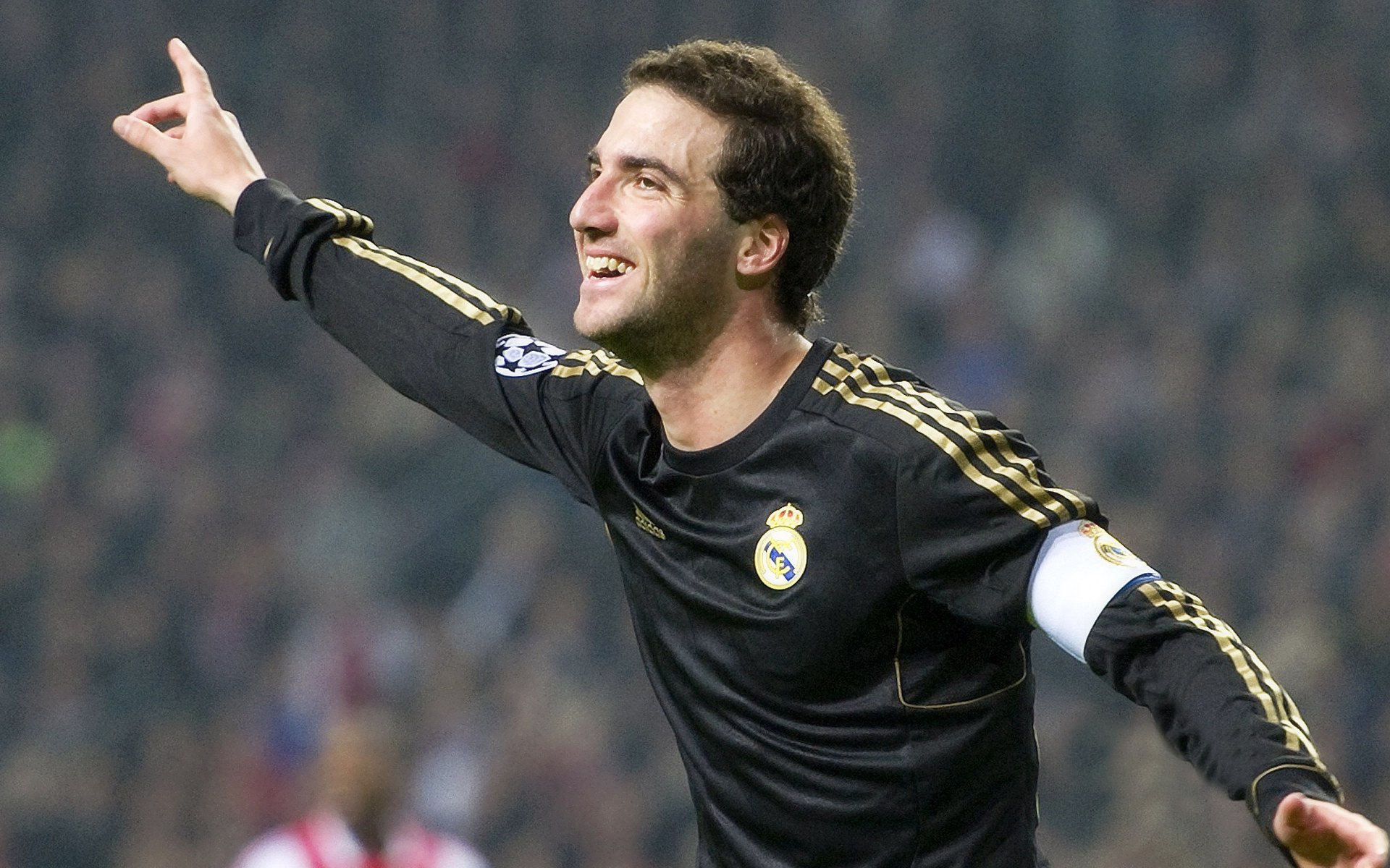 穆古鲁扎遭遇十五连败，拜仁教练面临压力！